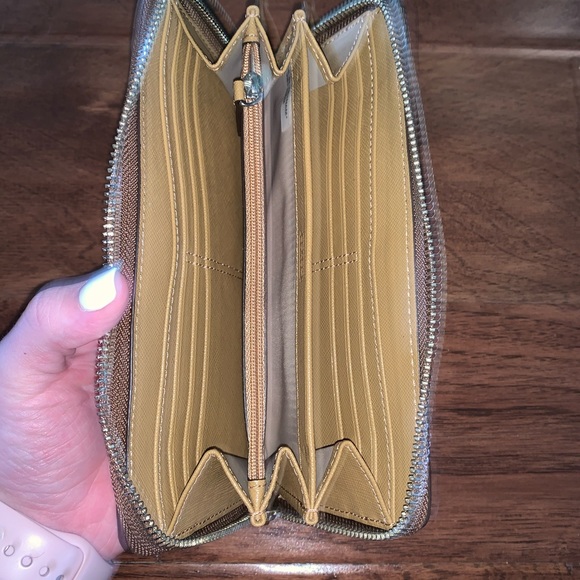 Coach Wallet - Picture 3 of 3